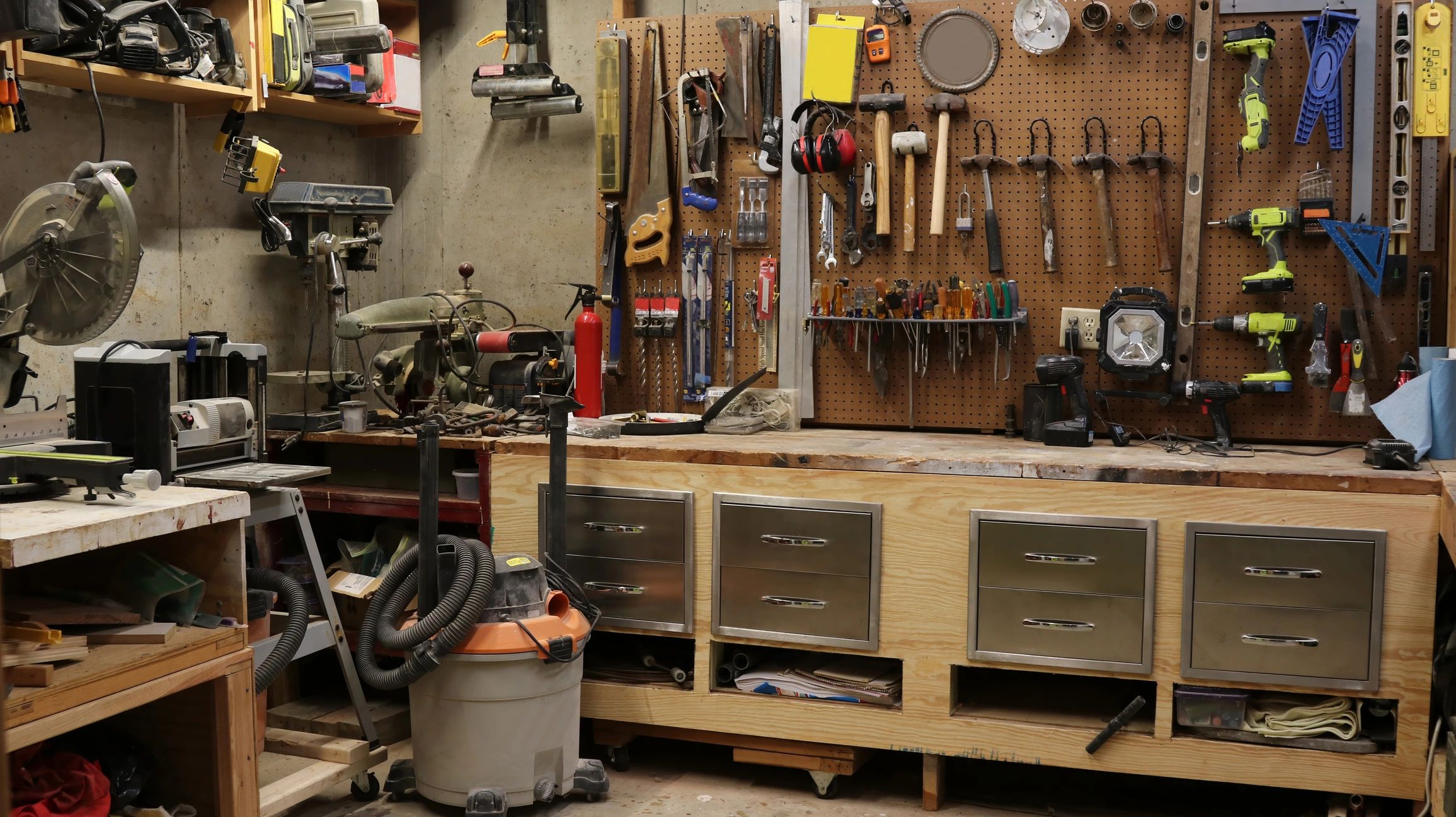 Garage workshop representing local customer review